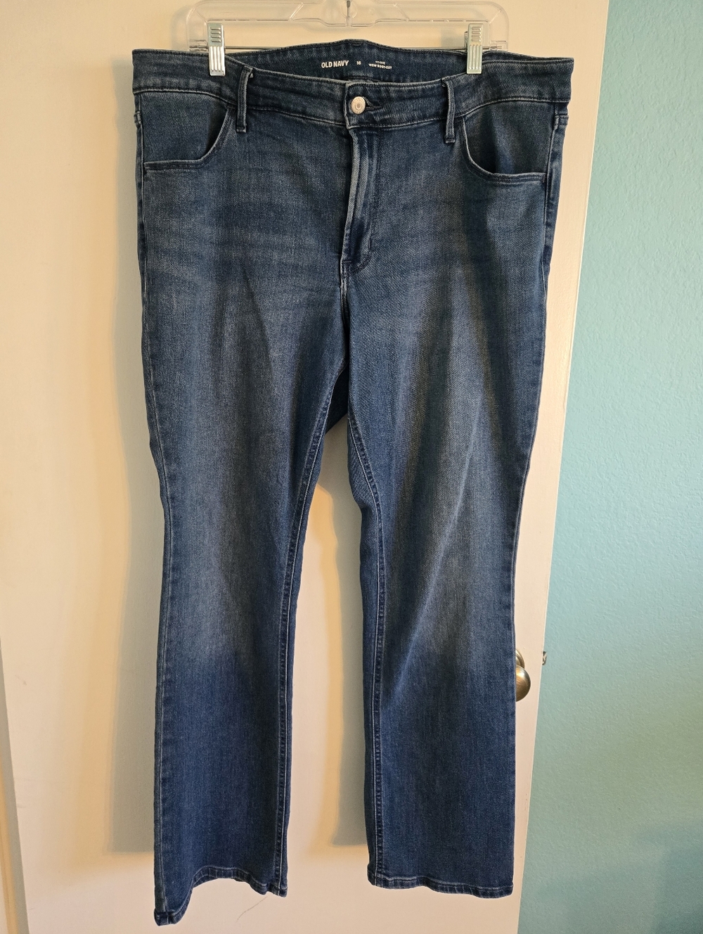 Old Navy Mid-Rise Wow Boot-Cut Blue Jeans Size 16